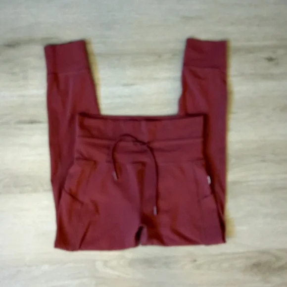 Vuori daily pocket leggings - Picture 1 of 4